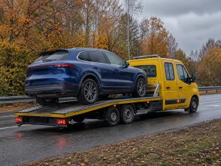 Transport SUV-a na lawecie – Rumia